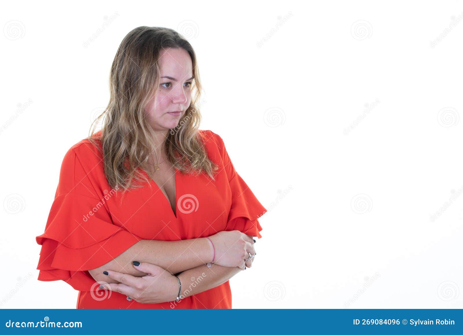 Premium Photo Young Curvy Plus Size Woman Looking Side Ways Copy Space With Doubtful Hungry